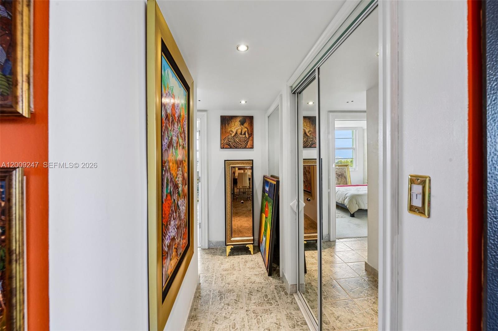 BAYVIEW TOWERS CONDO SOUT - Residential