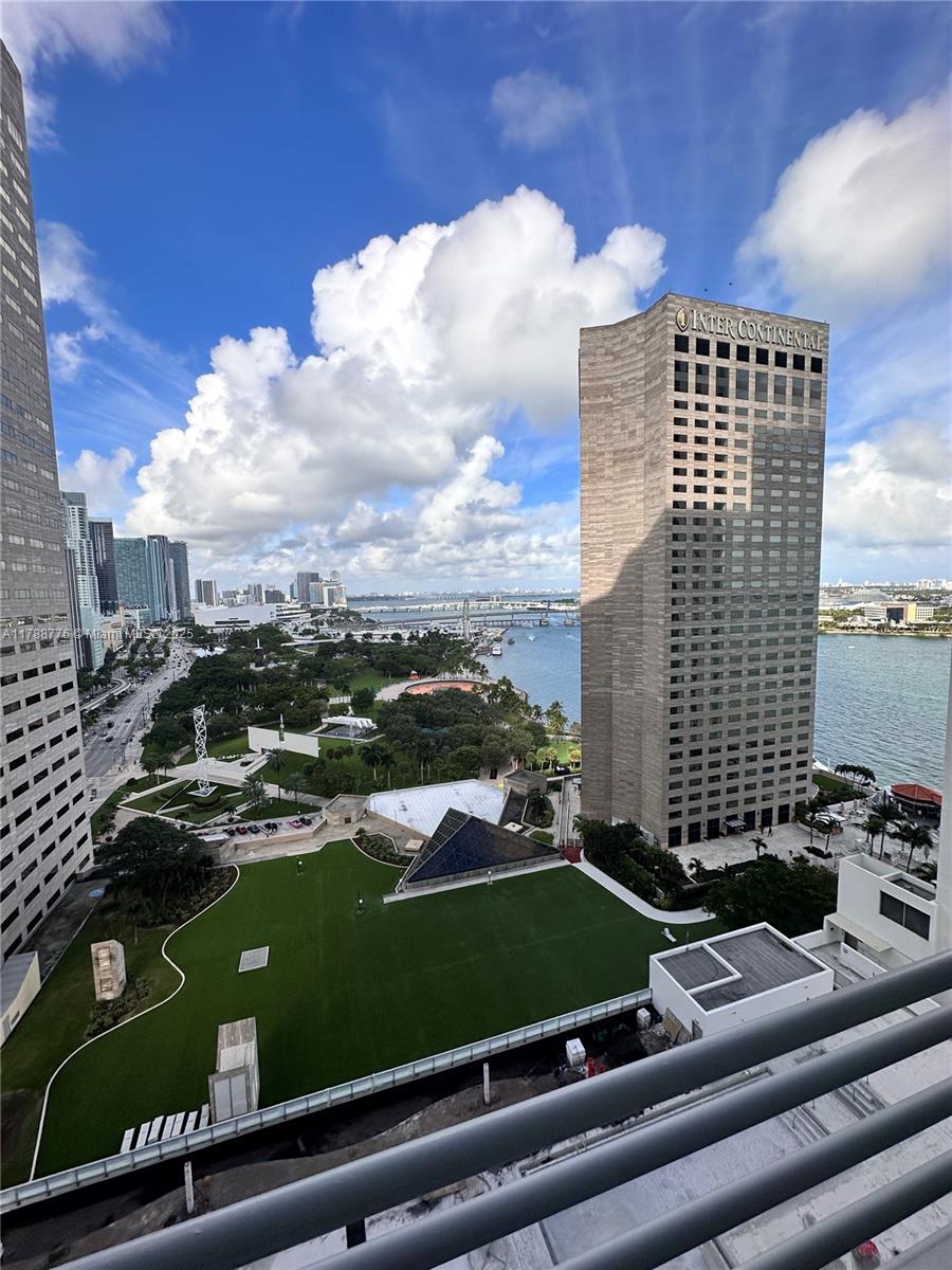Rental Property at 325 S Biscayne Blvd 2322, Miami, Broward County, Florida - Bedrooms: 2 
Bathrooms: 2  - $3,750 MO.