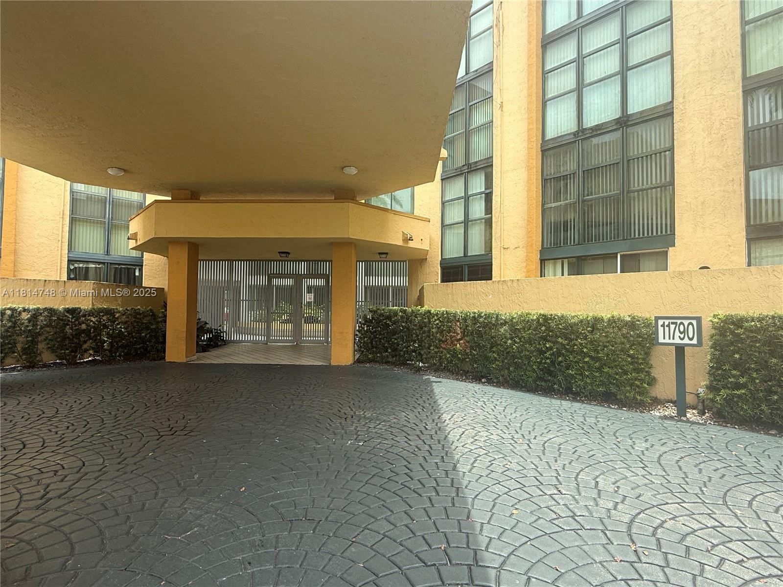 11790 Sw 18th St 529-3, Miami, Broward County, Florida - 2 Bedrooms  
2 Bathrooms - 