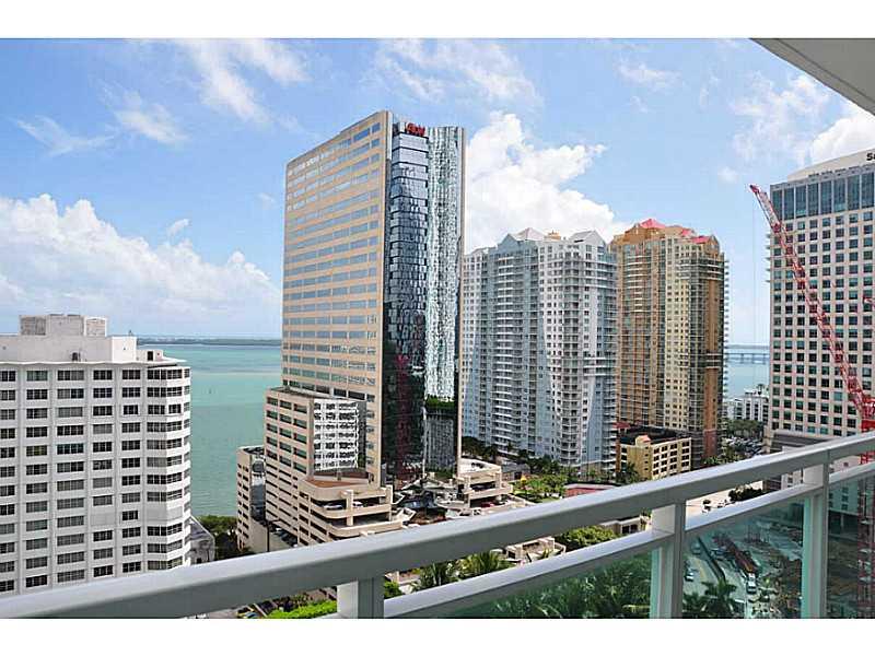SERIOUS SELLER!! $100,000 PRICE REDUCTION FOR IMMEDIATE SALE. BEST LOCATION ON BRICKELL AVE. SPACIOUS 2 BEDROOM WITH POOL AND EAST WATER VIEW. UNIT FEATURES INCLUDE. LARGE PORCELAIN GLASS FLOORING, GRANITE COUNTERTOPS, UPGRADE HALOGEN LIGHTING THROUGHTO UT UNIT, STAINLESS STEEL APPLIANCES, WASHER & DRYER, FITNESS, SOCIAL ROOM & BILLARDS. WITHIN WALKING DISTANCE TO SHOPS, CAFES & PUBLIC TRANSPORTATION.