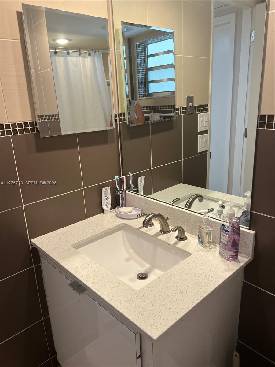 PALM AIRE COUNTRY C - Residential Lease