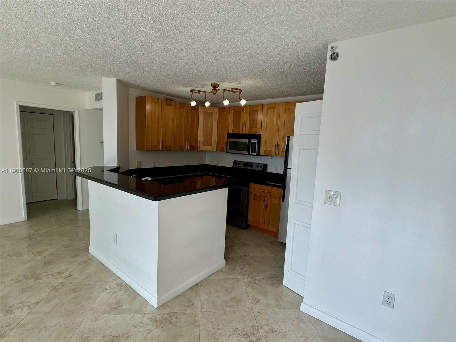 THE YACHT CLUB AT AVENTUR - Residential Lease