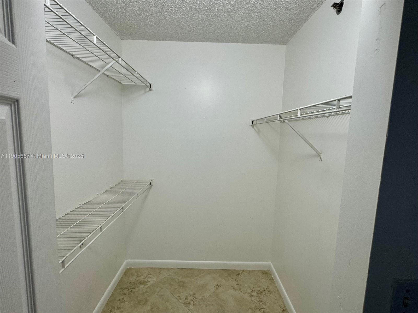 THE YACHT CLUB AT AVENTUR - Residential Lease