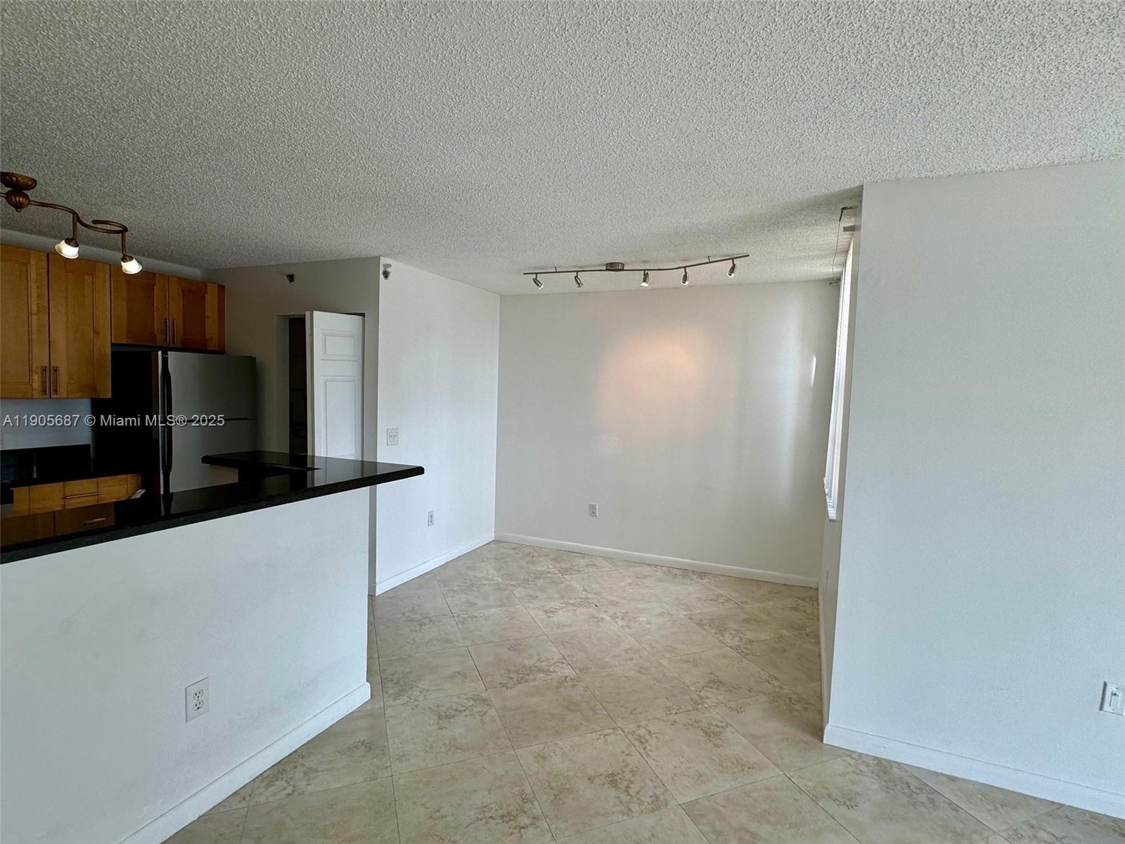 THE YACHT CLUB AT AVENTUR - Residential Lease