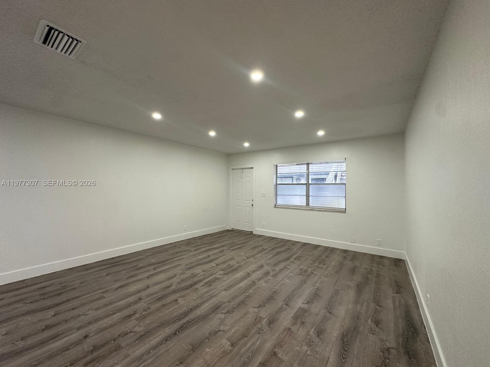 TOWN OF HALLANDALE B-13 - Residential Lease