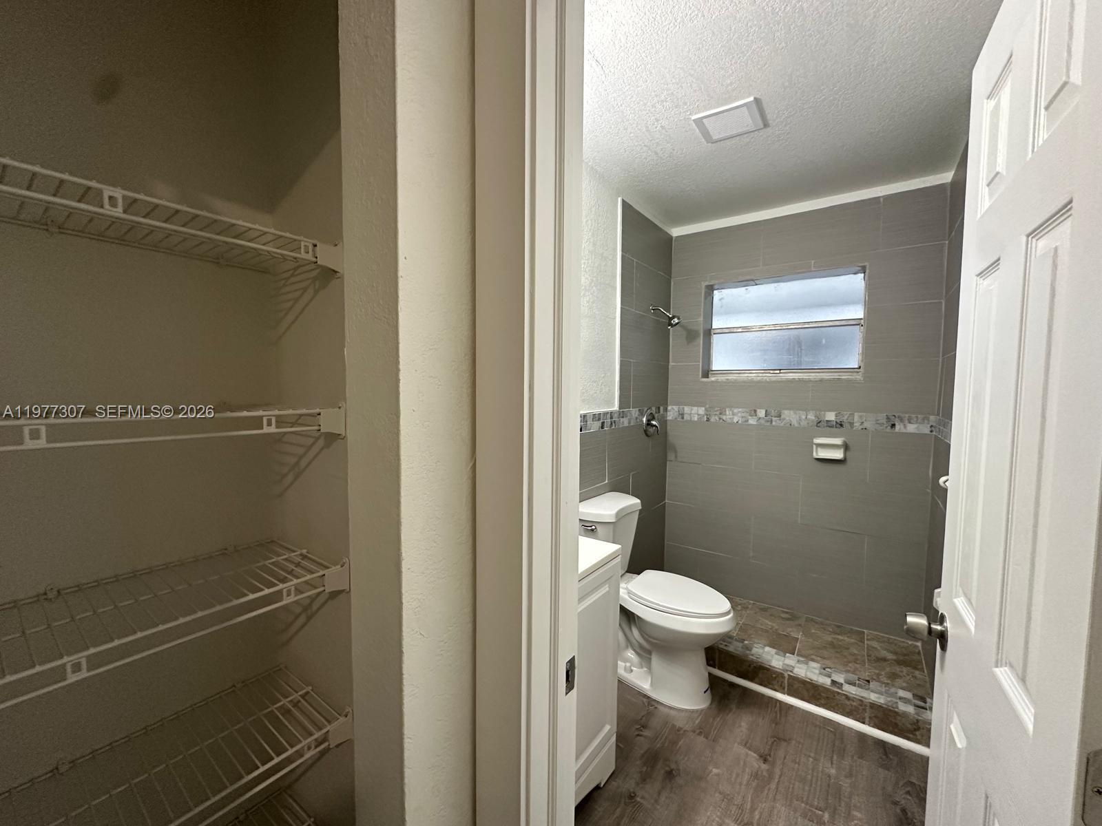 TOWN OF HALLANDALE B-13 - Residential Lease