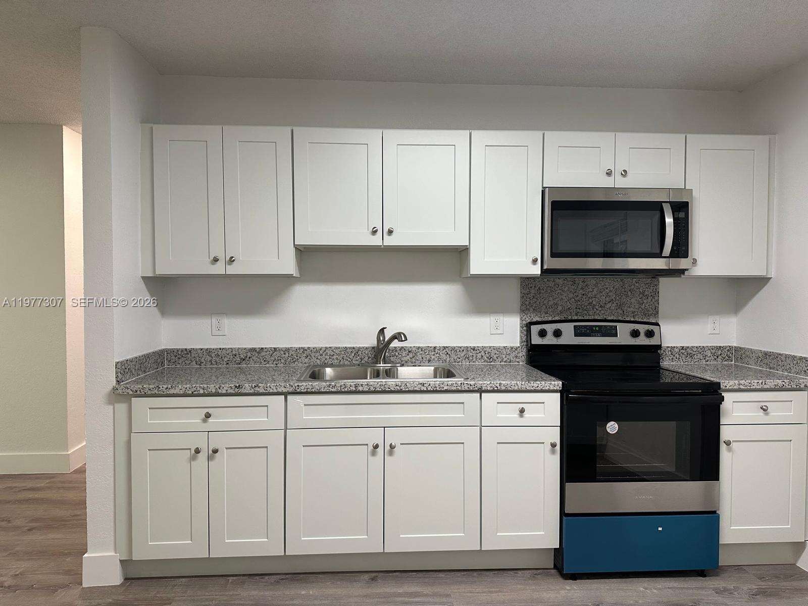 TOWN OF HALLANDALE B-13 - Residential Lease