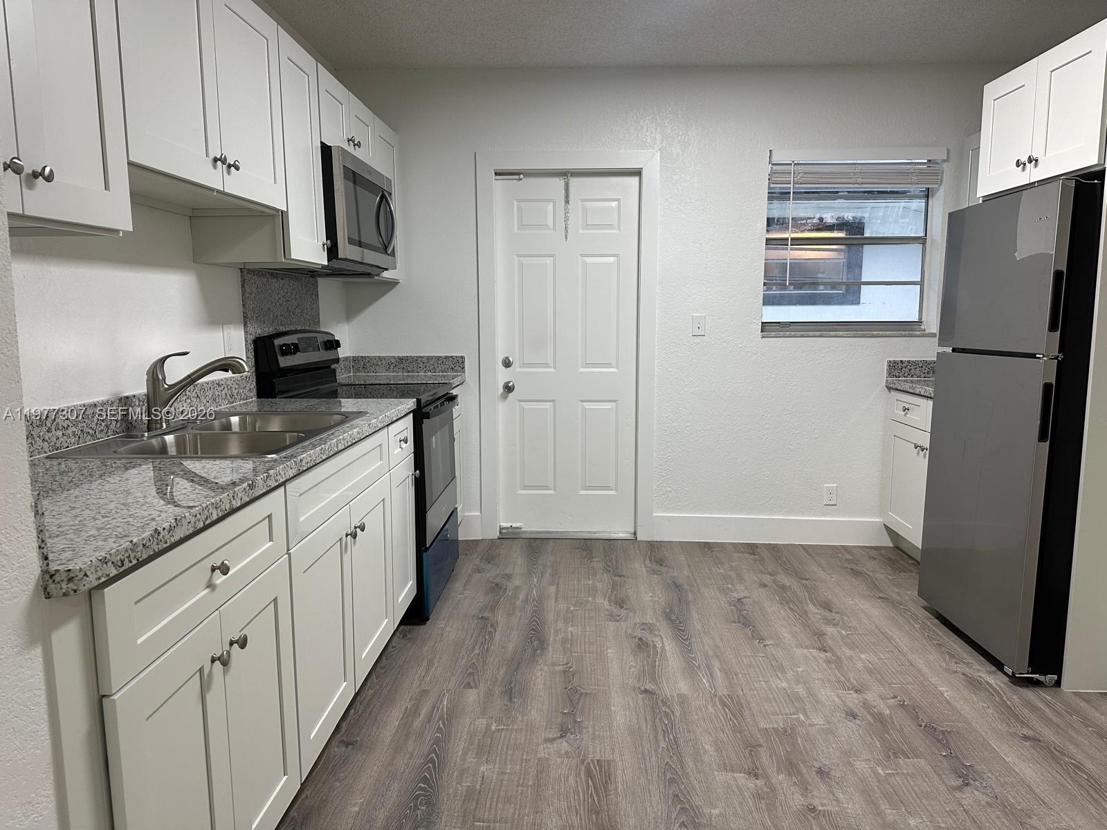 TOWN OF HALLANDALE B-13 - Residential Lease