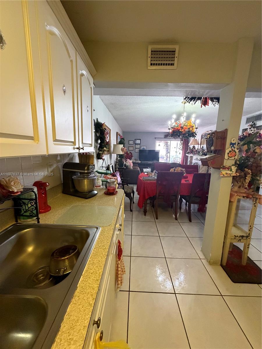 PALM-EAST GARDENS CONDO - Residential