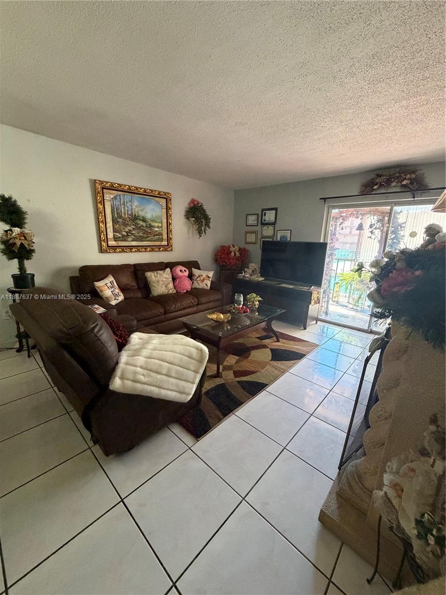 PALM-EAST GARDENS CONDO - Residential