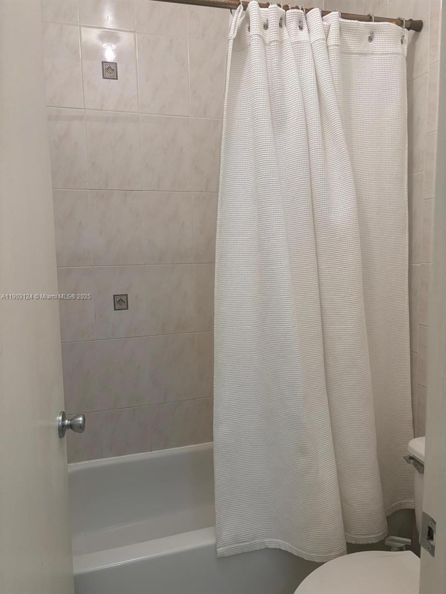 THE GATES AT DORAL ISLES - Residential Lease