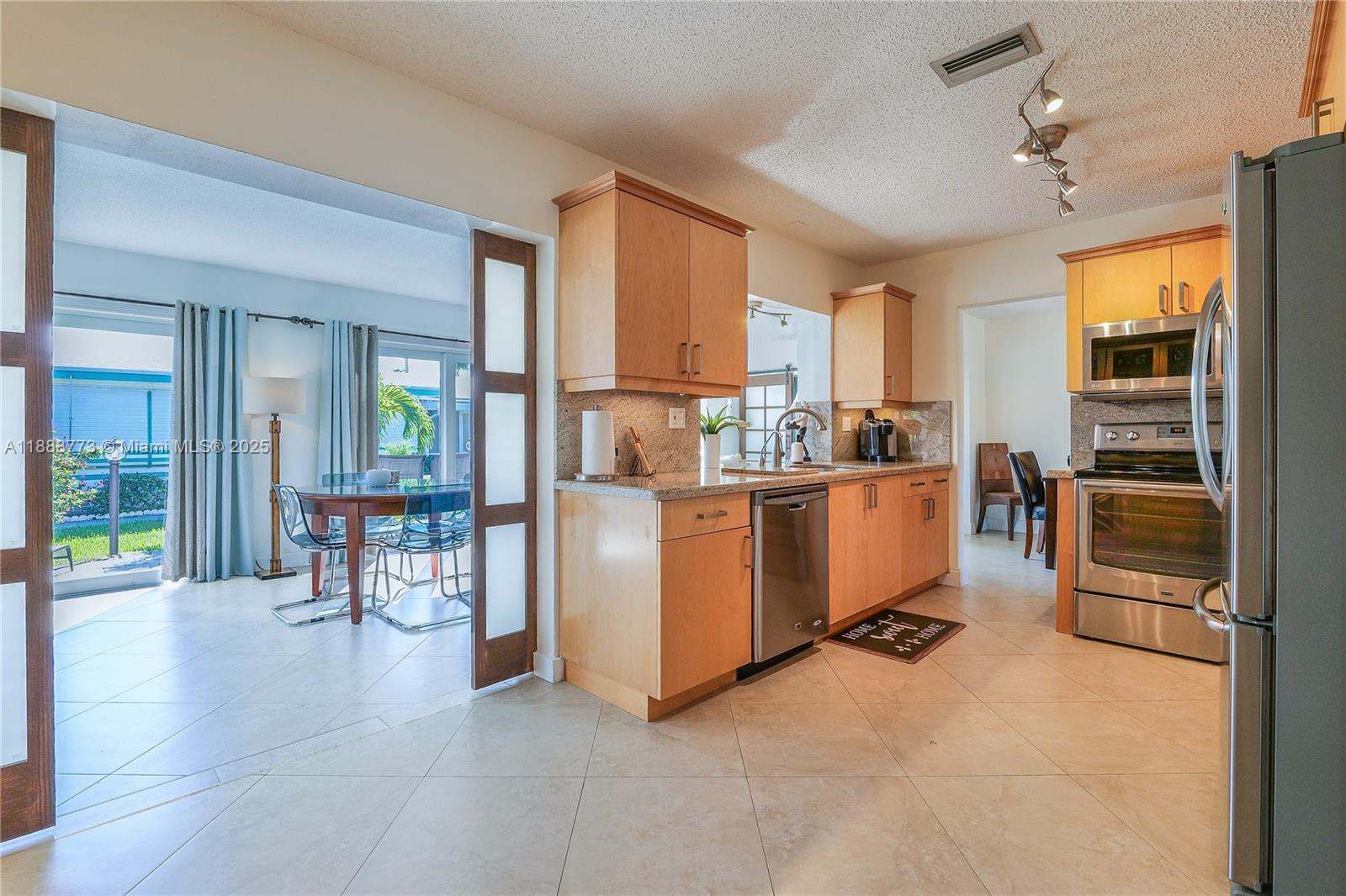 MAINLANDS OF TAMARAC LAKE - Residential