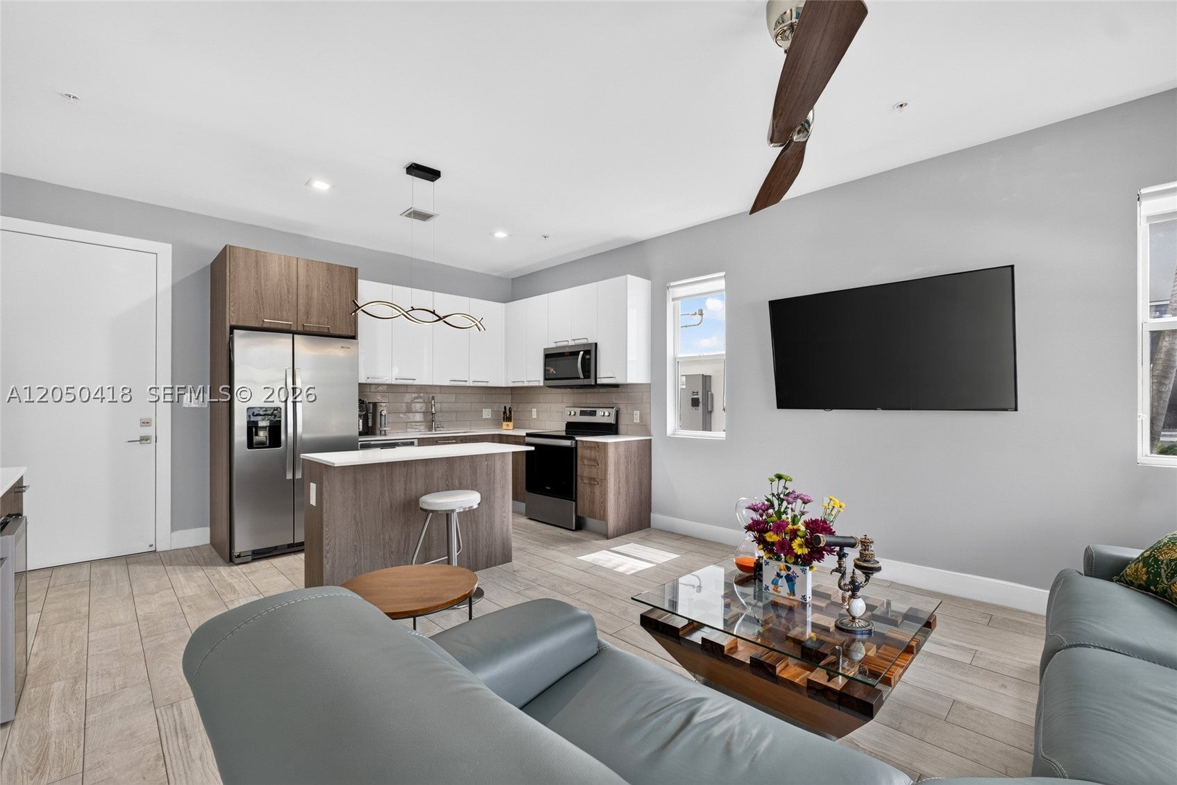 405 NE 35th Ct 5