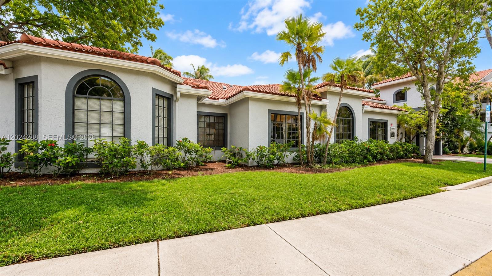 VISCONTI CONDO - Residential Lease