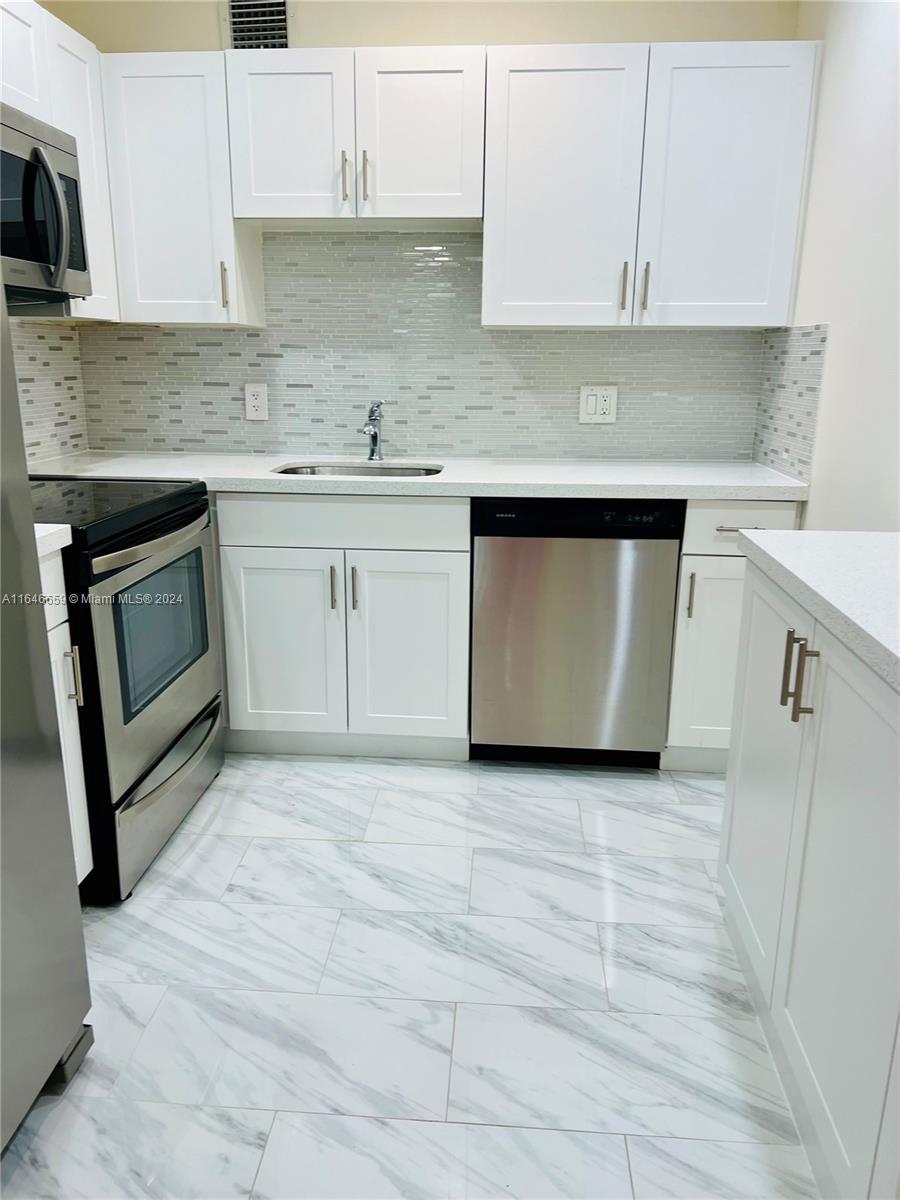 NEW HAMPTON AT CENTURY VI - Residential
