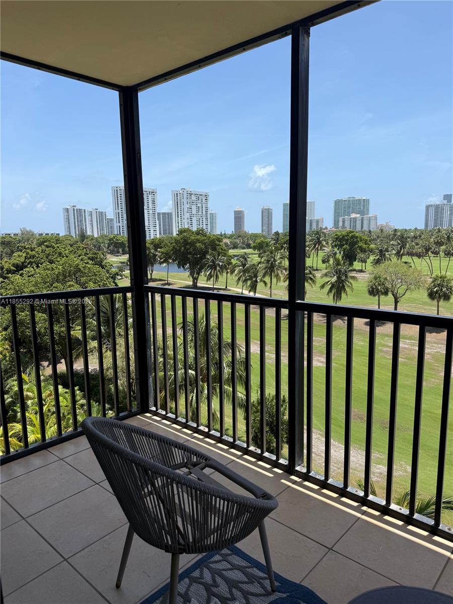 20335 W Country Club Dr 608