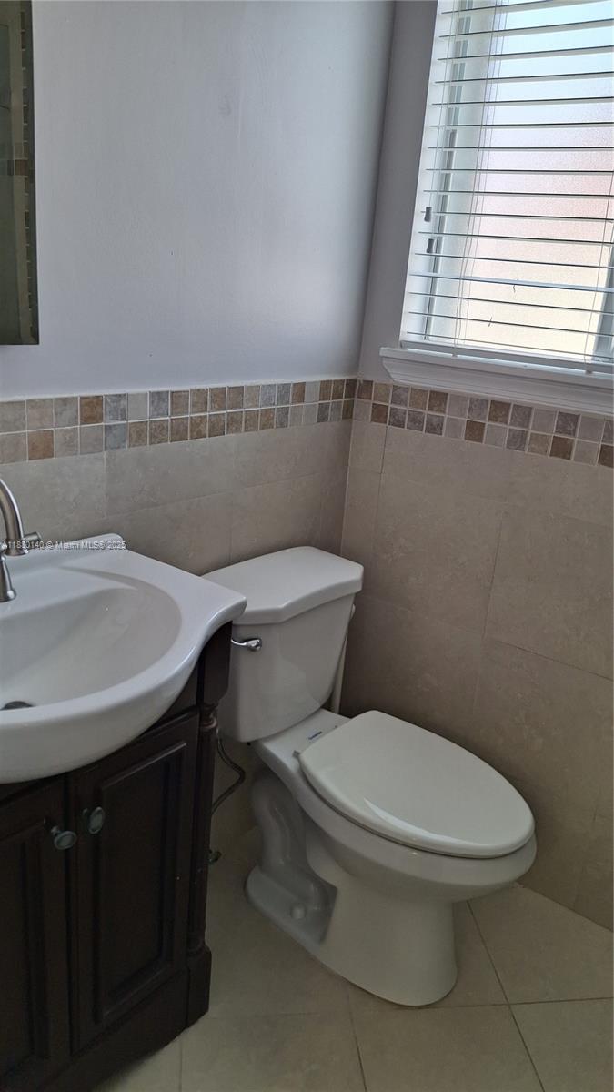 LAKES OF DEER CREEK - Residential Lease