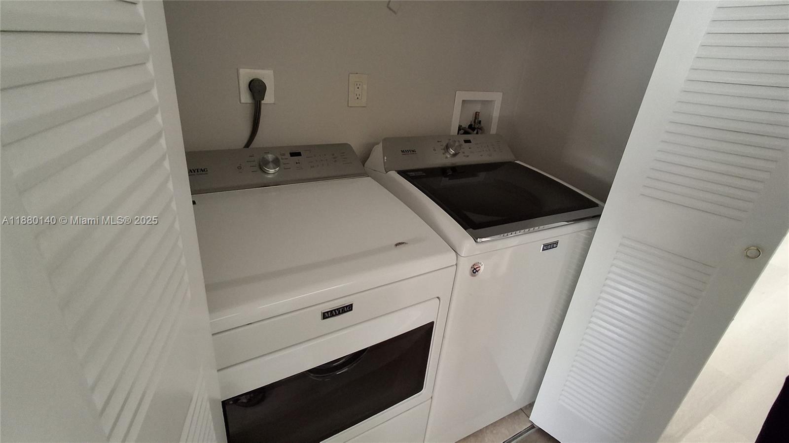 LAKES OF DEER CREEK - Residential Lease