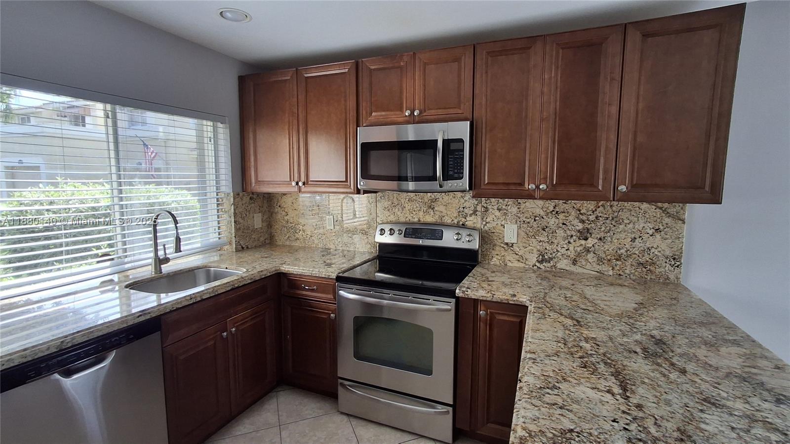 LAKES OF DEER CREEK - Residential Lease