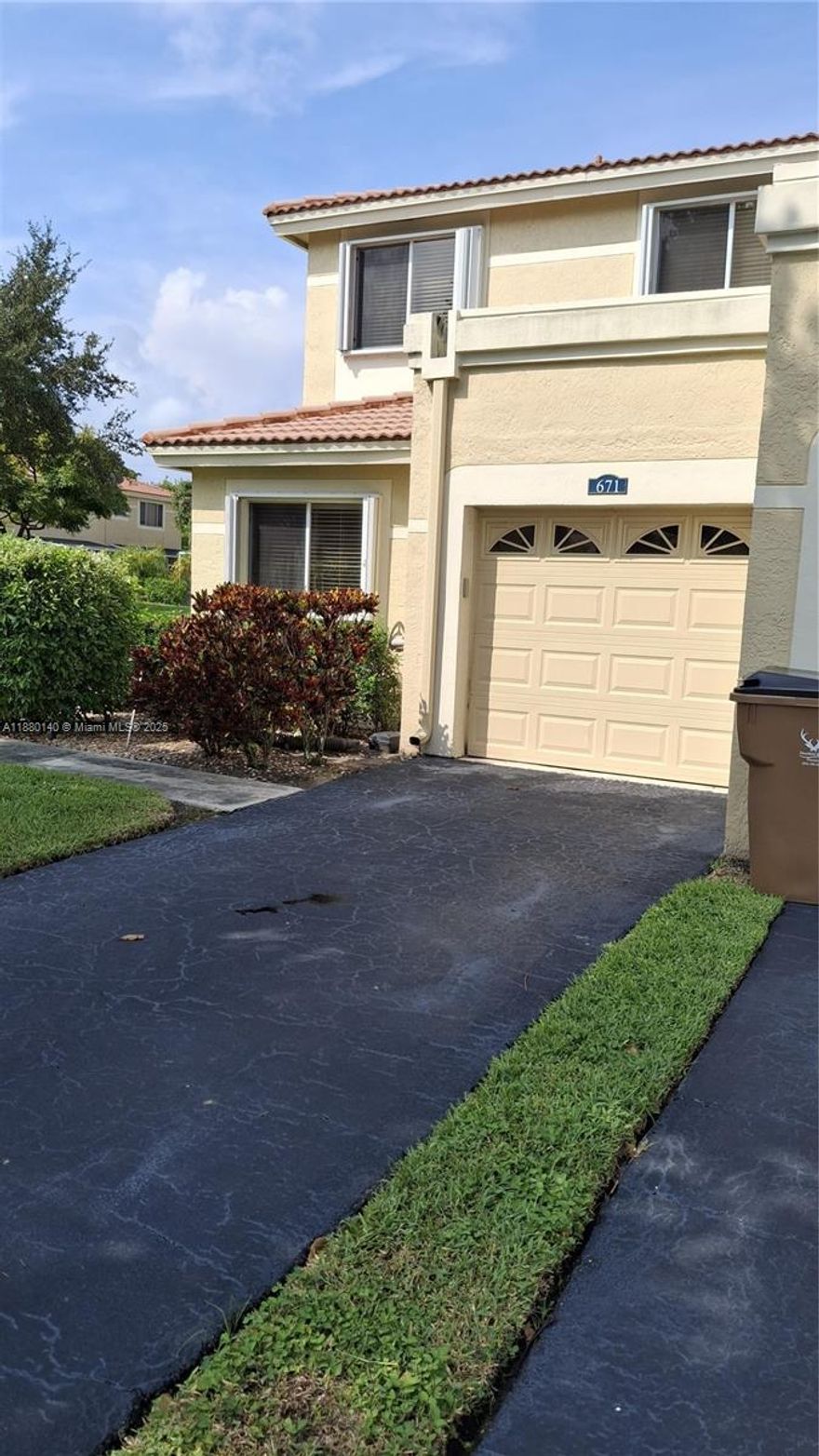Beautiful, end unit, elegant 3/2.5, 1CG.  Upgraded SS appliances, granit tops, tiled 1st floor, Newly laminated 2nd. Skylight. Fans in all rooms. Freshly painted throughout. Updated bathrooms, Beautiful, well maintained community. Lots of green grass. Community pool & hot tub. Lots of guest parking throughout the community.  15 min drive to the beach, to Mizner plaza. EZ access to highways. Available Nov 15th 2025.