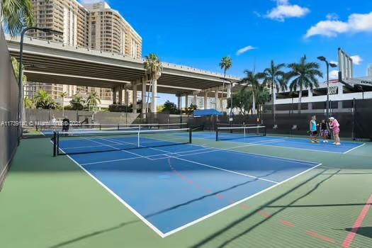 MYSTIC POINTE CONDO NO TW - Residential