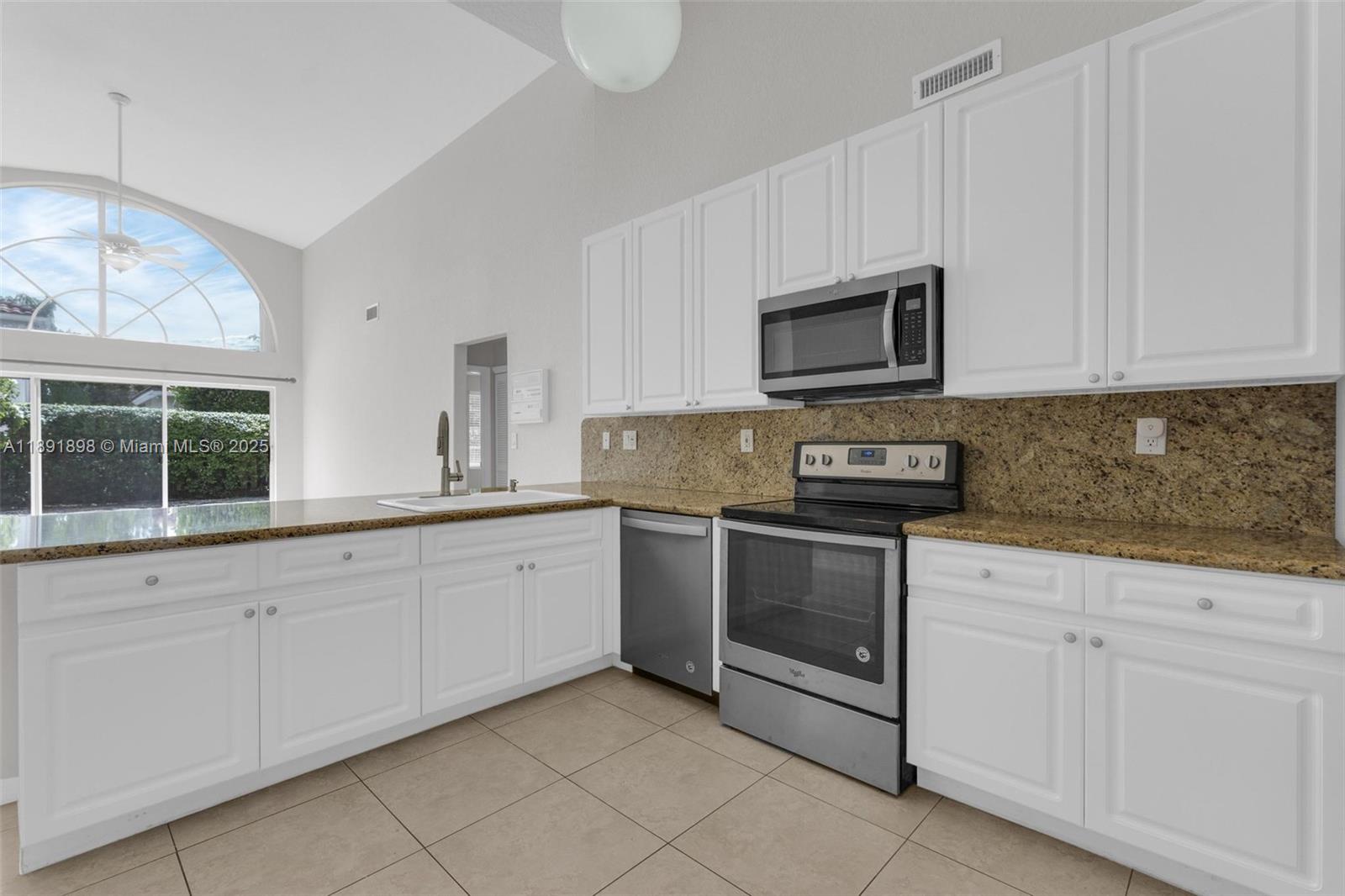 DORAL SANDS - Residential Lease