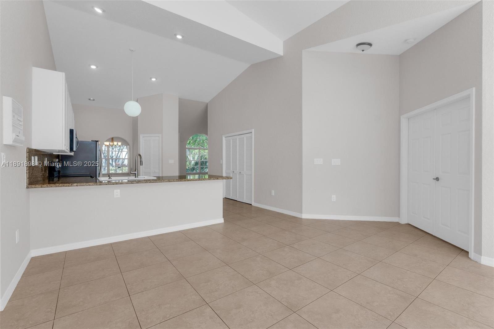 DORAL SANDS - Residential Lease