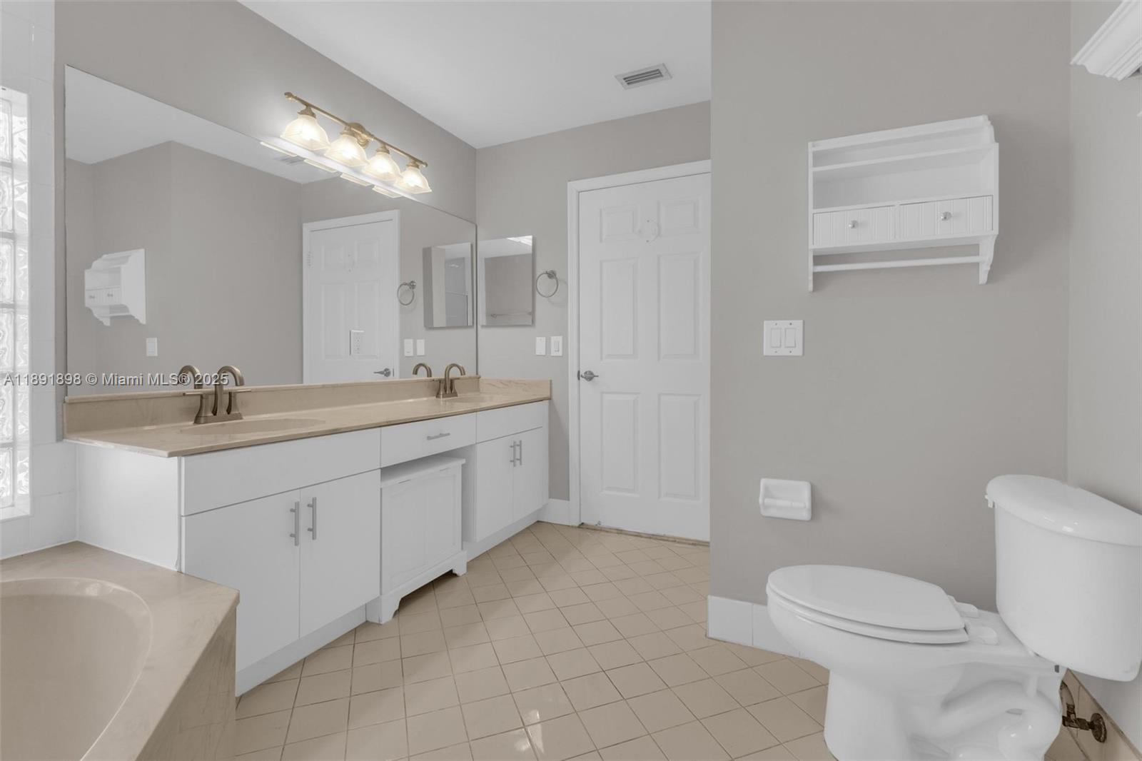 DORAL SANDS - Residential Lease