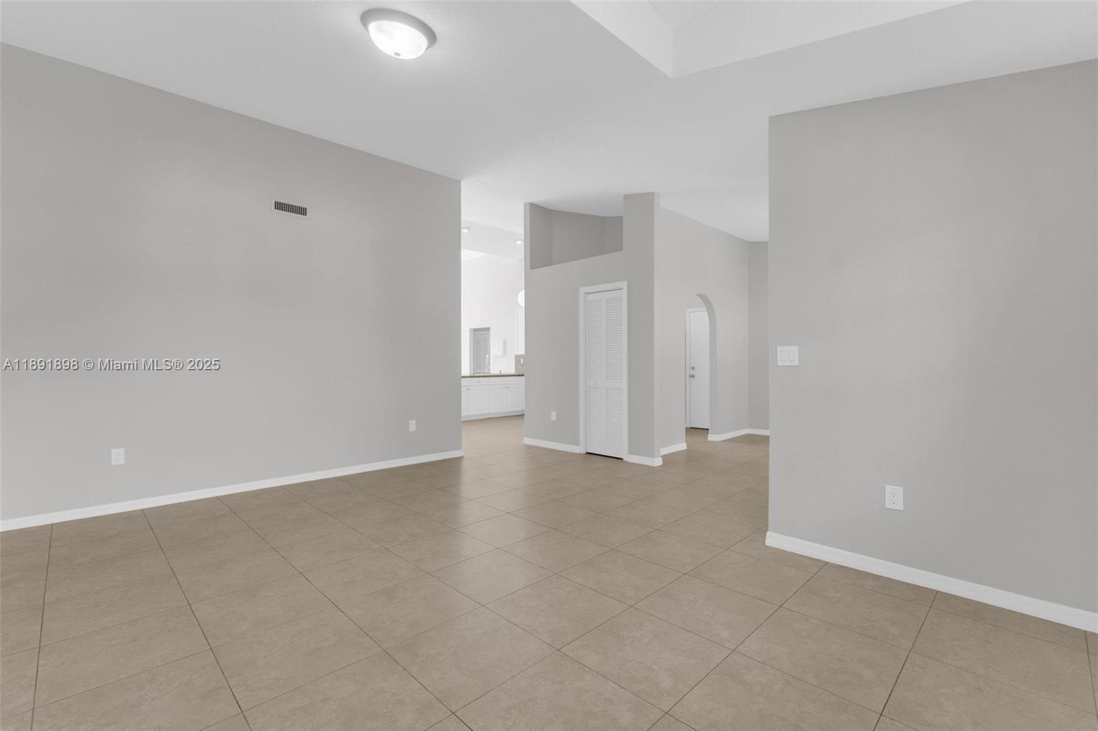 DORAL SANDS - Residential Lease