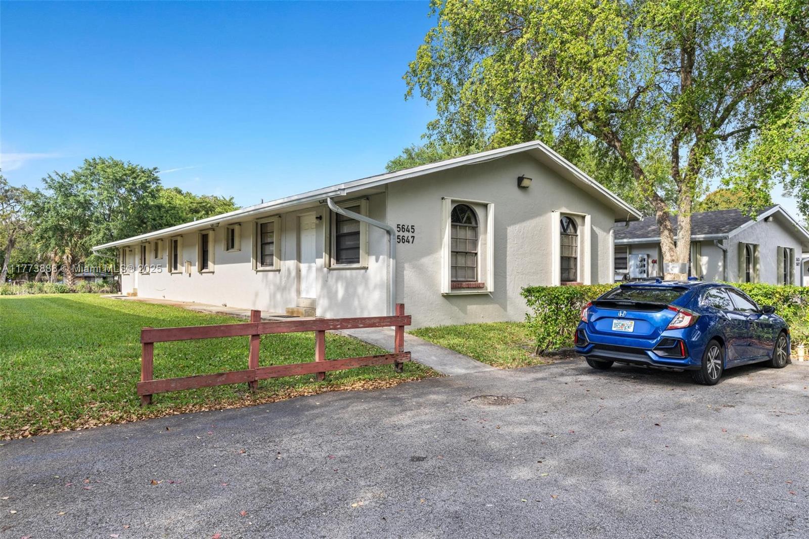 Rental Property at 5645 Taft St 5645, Hollywood, Broward County, Florida - Bedrooms: 3 
Bathrooms: 2  - $2,750 MO.