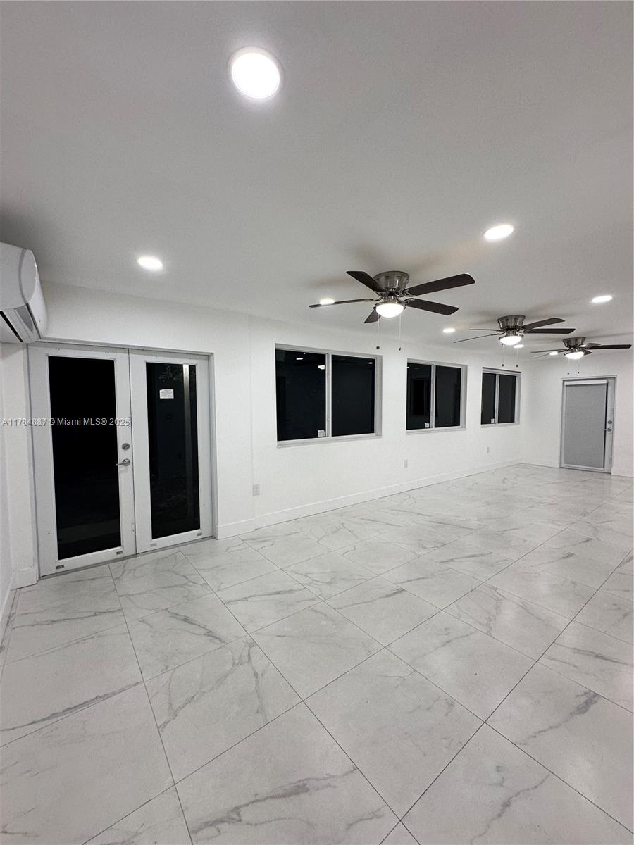 Rental Property at 380 W 32nd St, Hialeah, Miami-Dade County, Florida - Bedrooms: 3 
Bathrooms: 1  - $3,400 MO.