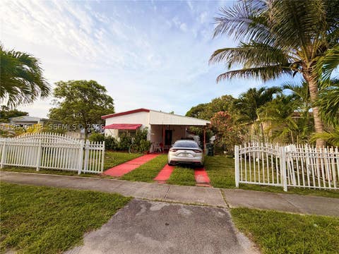 Photo of 1440 NE 136th St, North Miami, FL 33161 (MLS # A12076443)