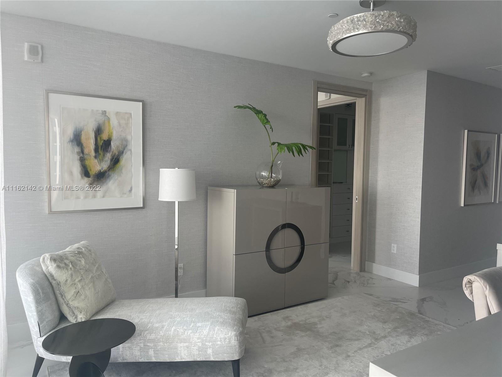 JADE SIGNATURE CONDO - Residential