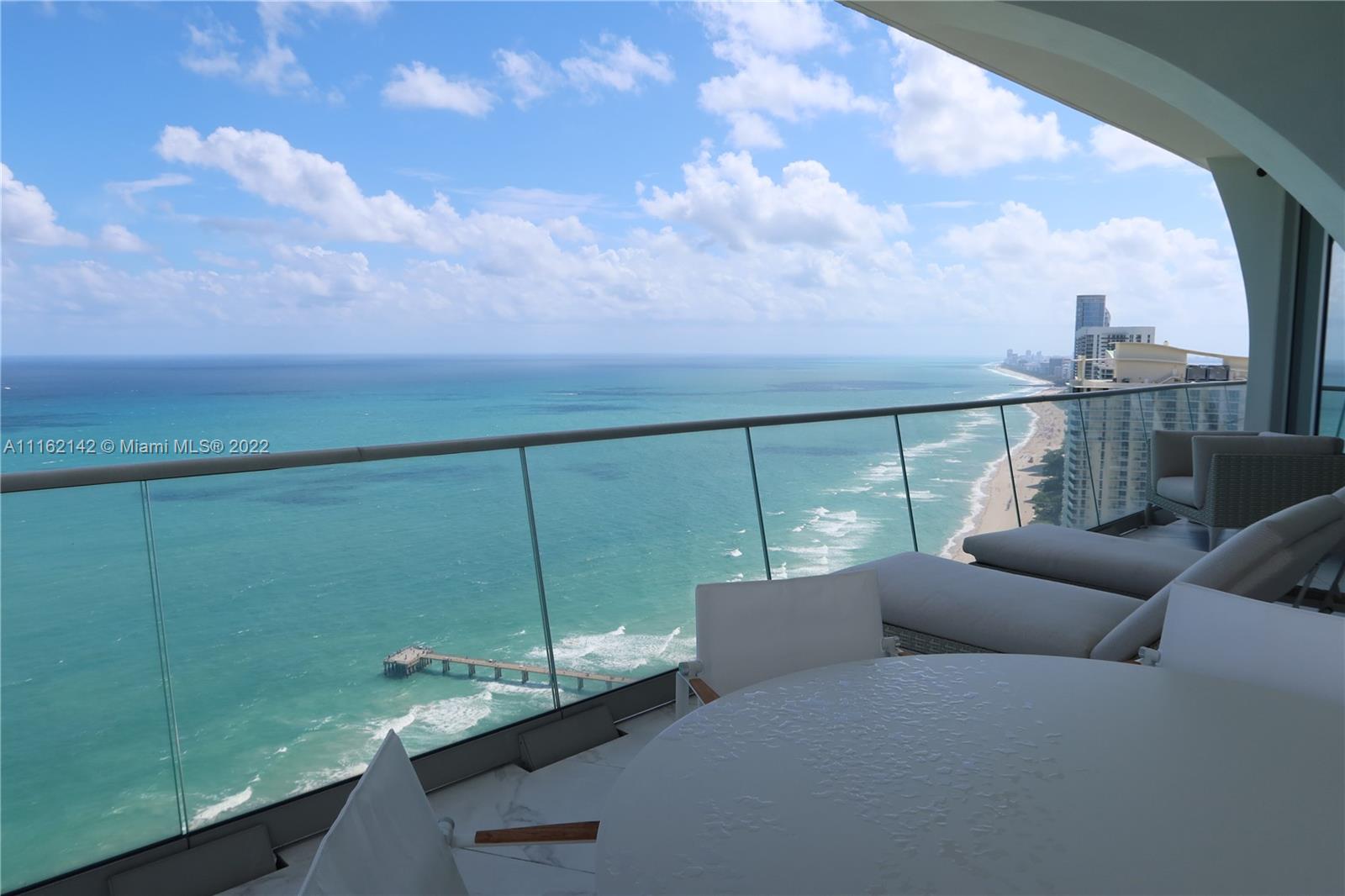 JADE SIGNATURE CONDO - Residential