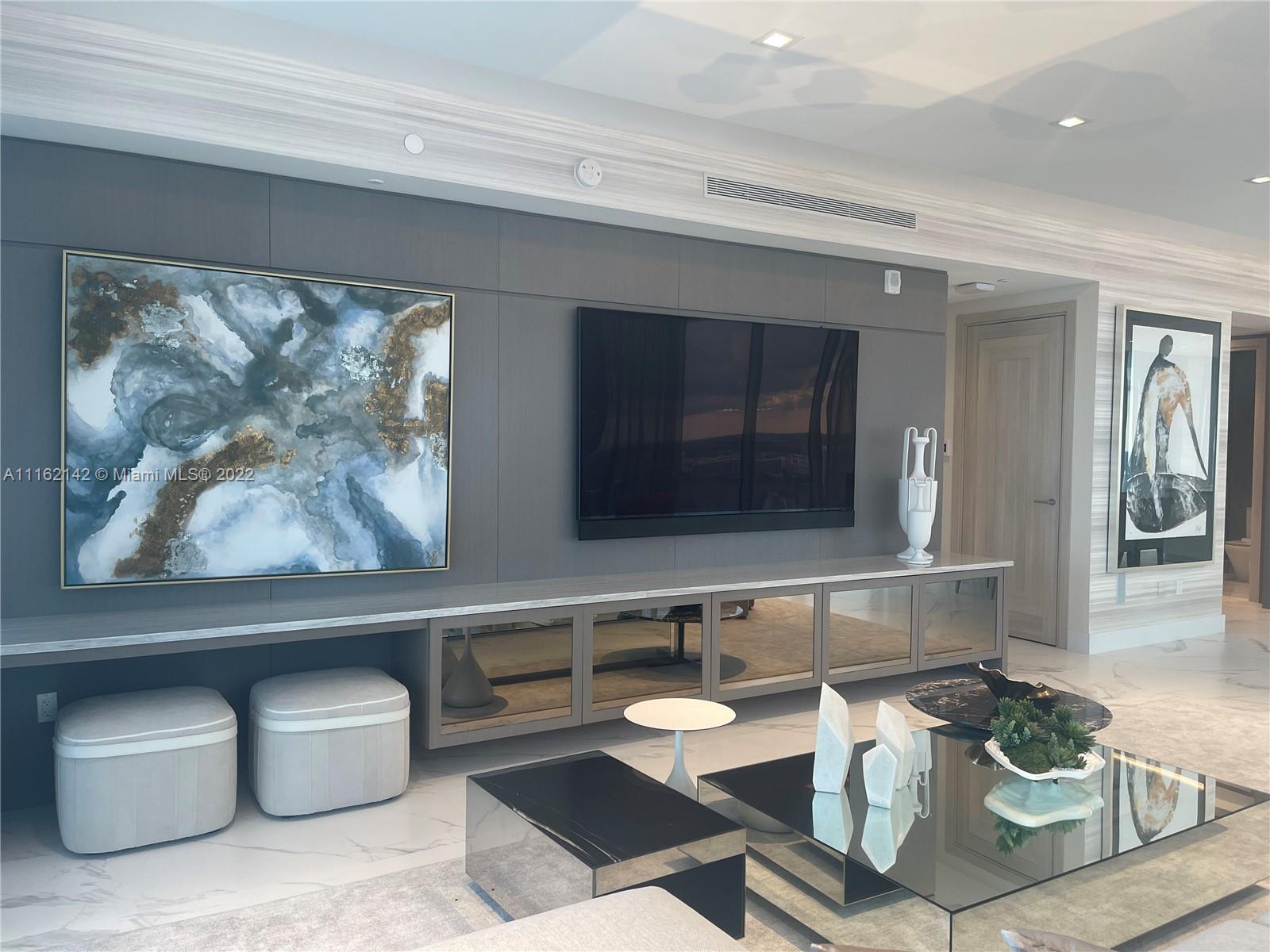 JADE SIGNATURE CONDO - Residential