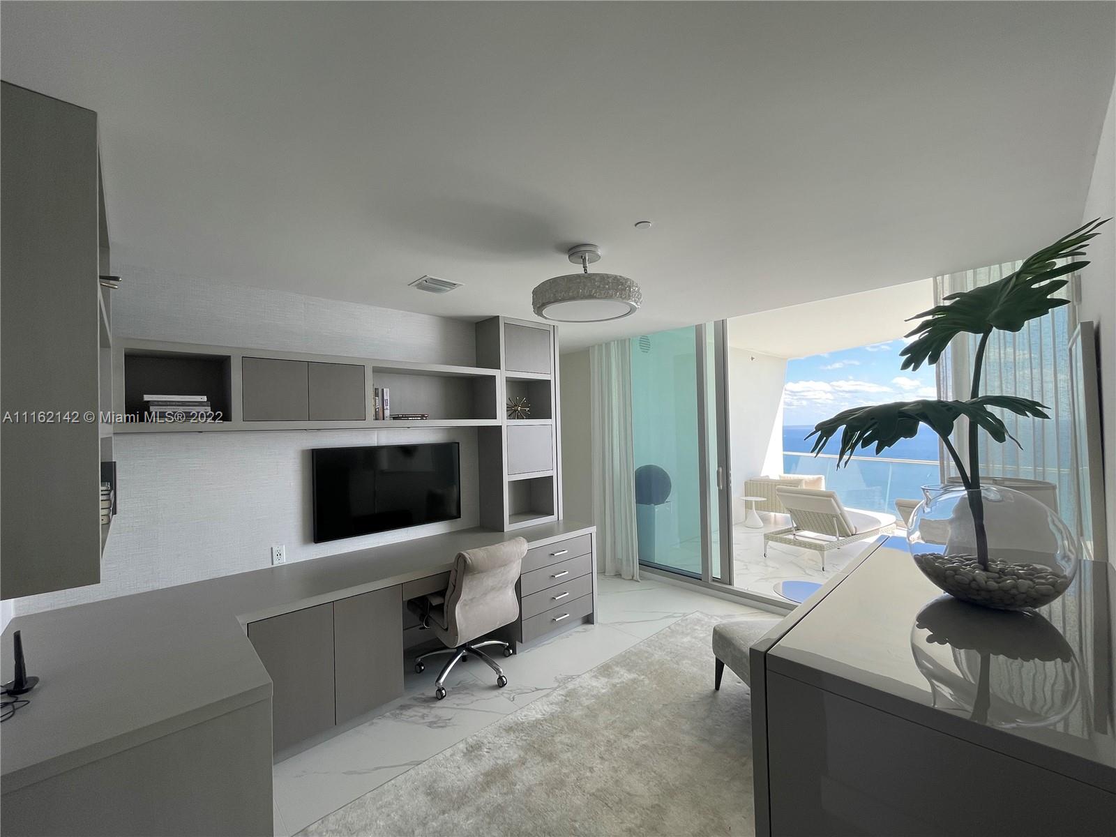JADE SIGNATURE CONDO - Residential