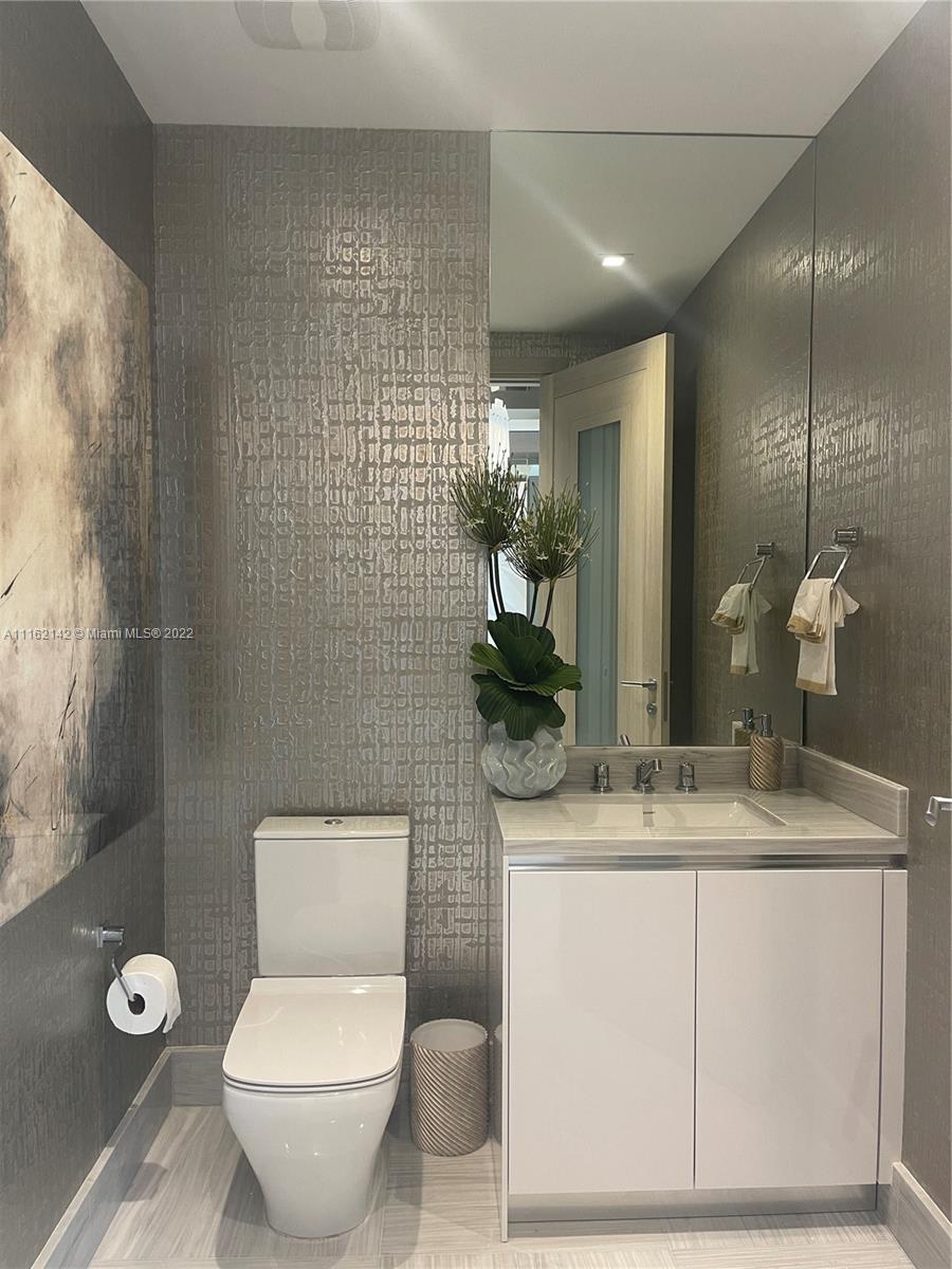 JADE SIGNATURE CONDO - Residential