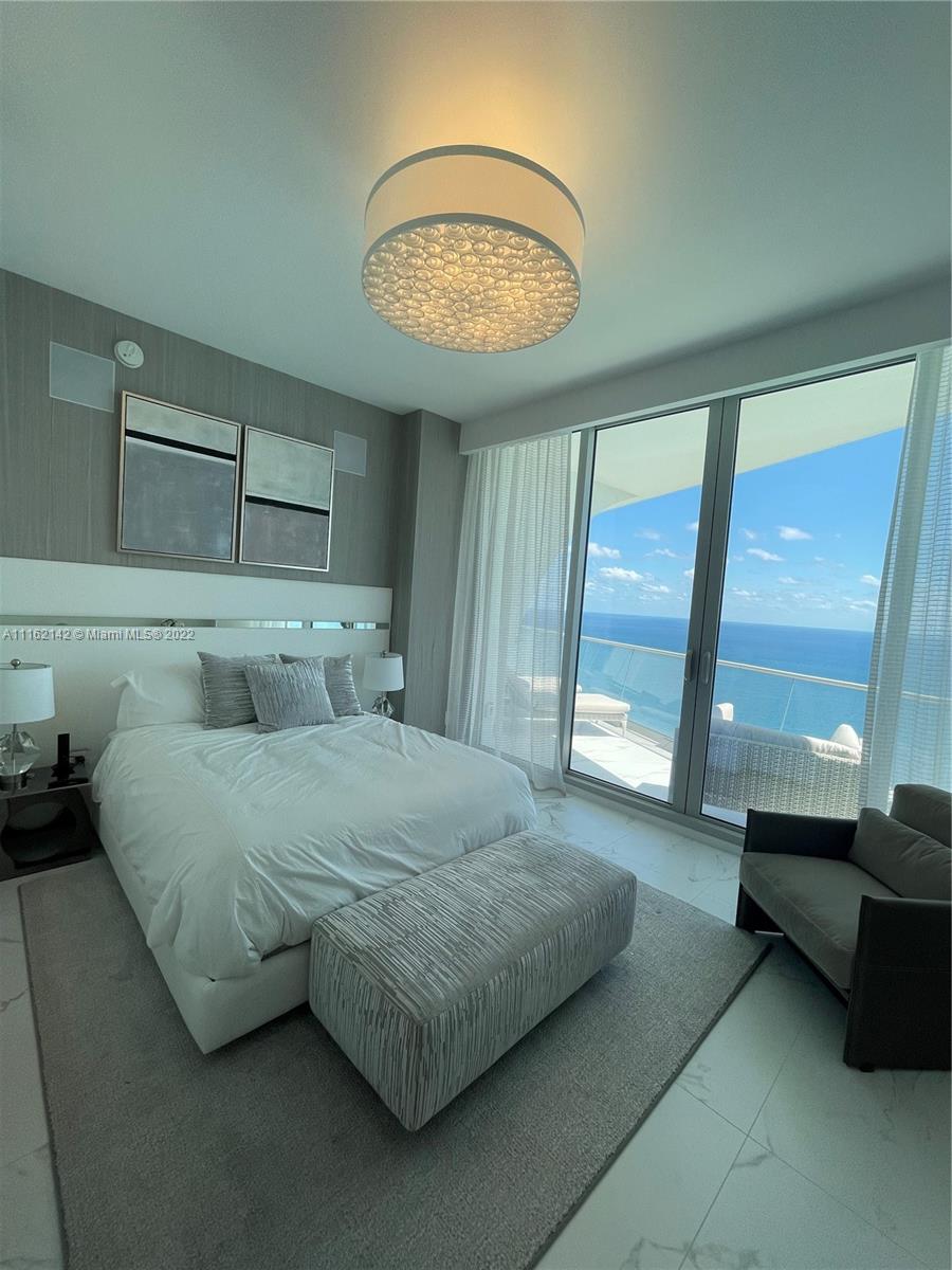 JADE SIGNATURE CONDO - Residential