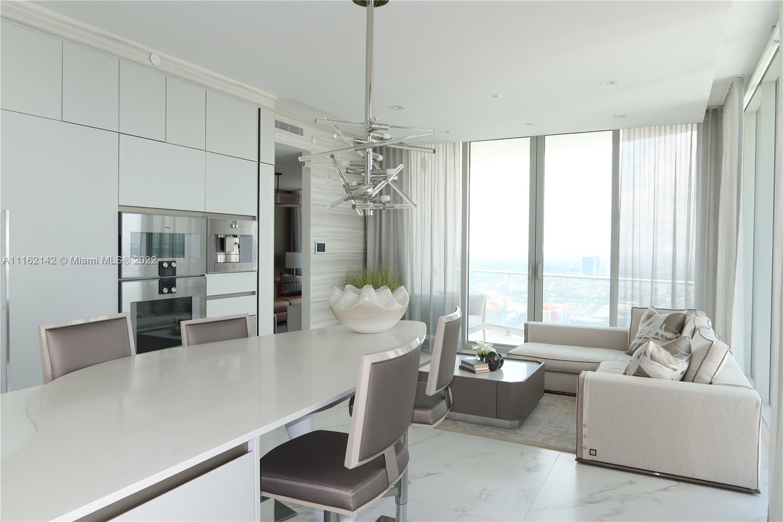 JADE SIGNATURE CONDO - Residential