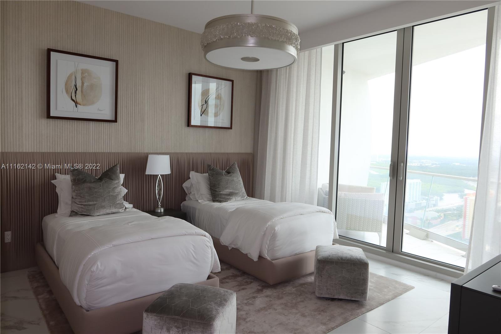 JADE SIGNATURE CONDO - Residential