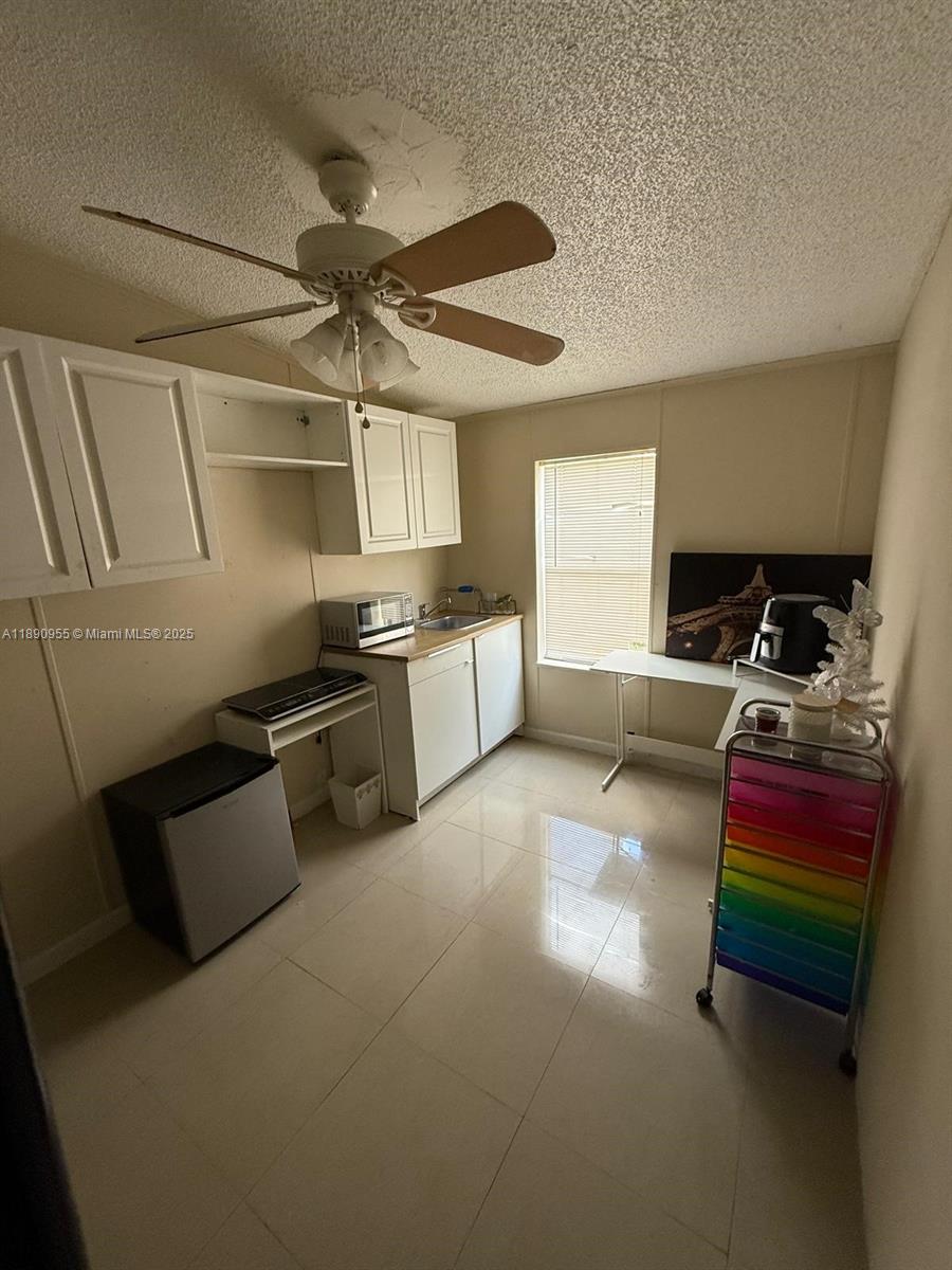 TROPICAL MOBILE HOME ESTA - Residential
