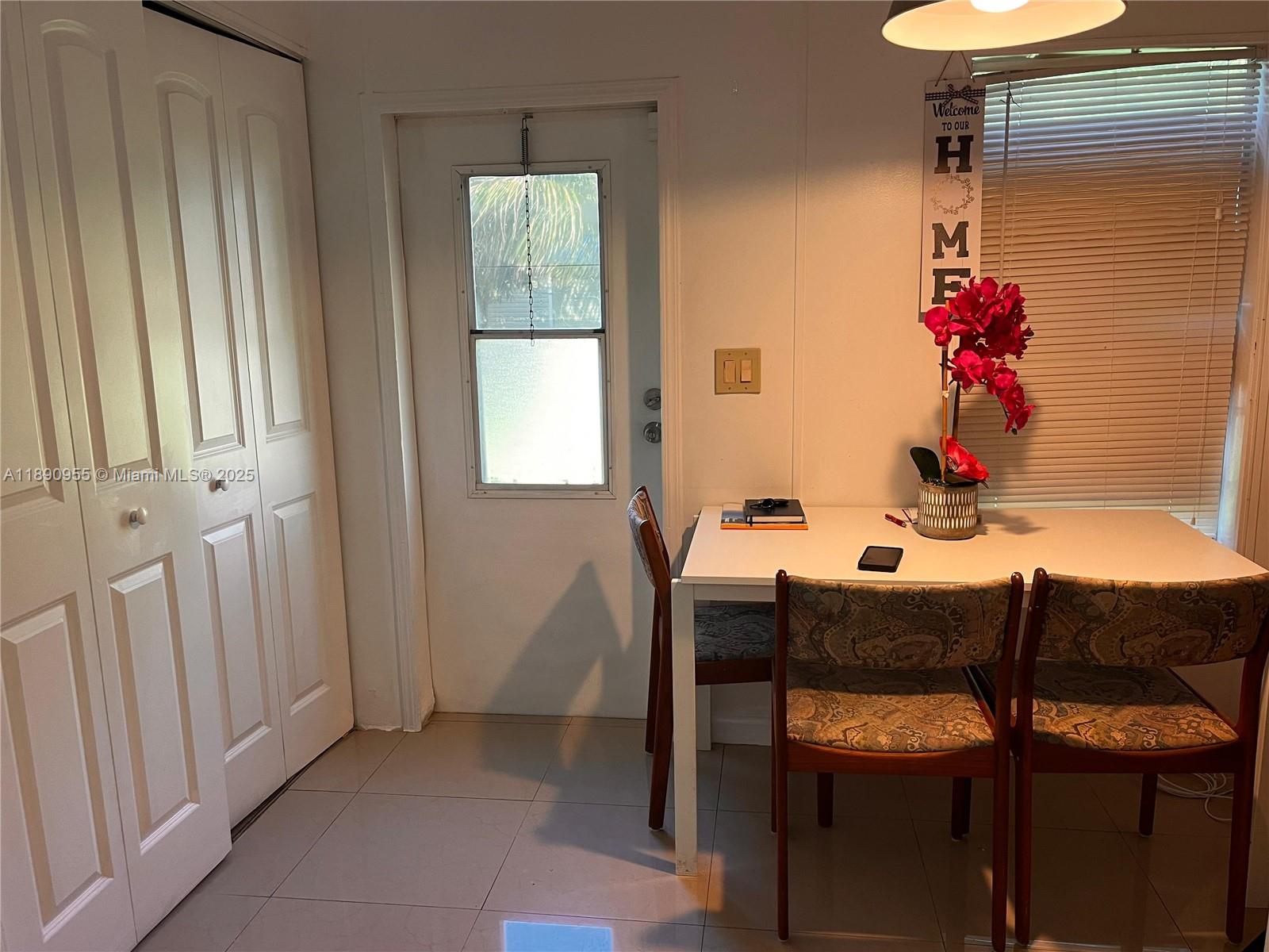 TROPICAL MOBILE HOME ESTA - Residential