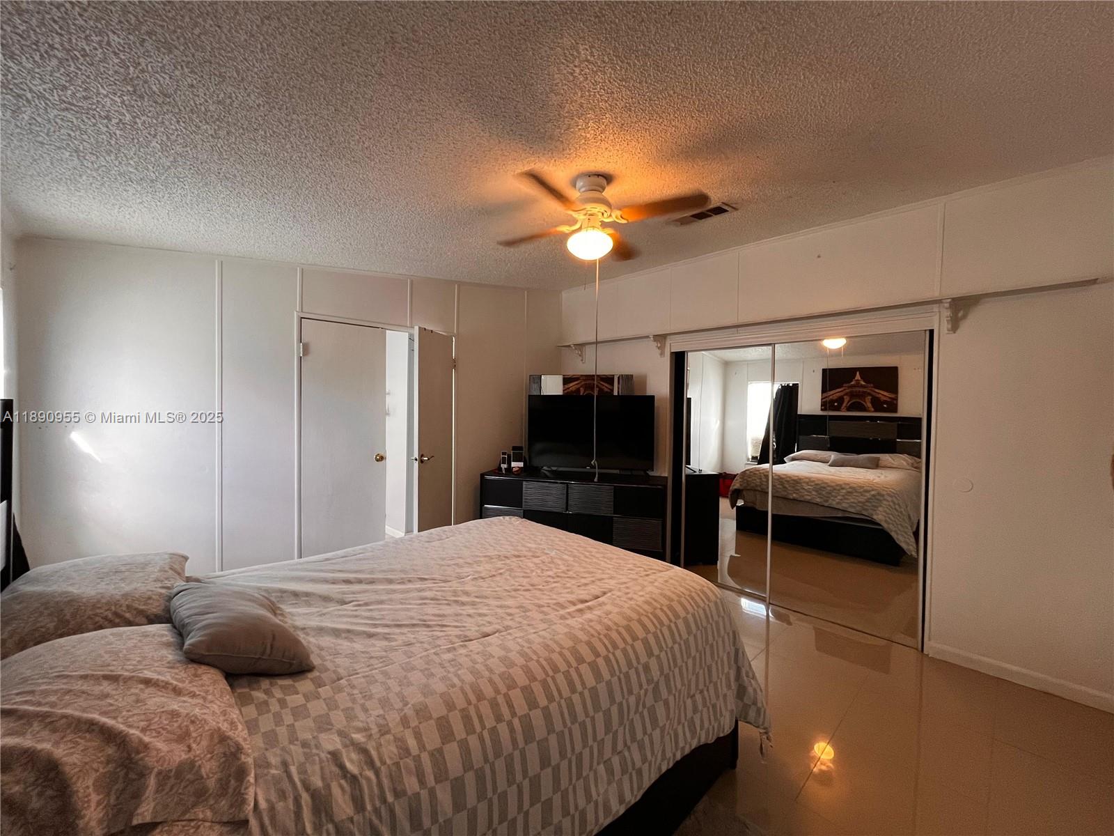 TROPICAL MOBILE HOME ESTA - Residential