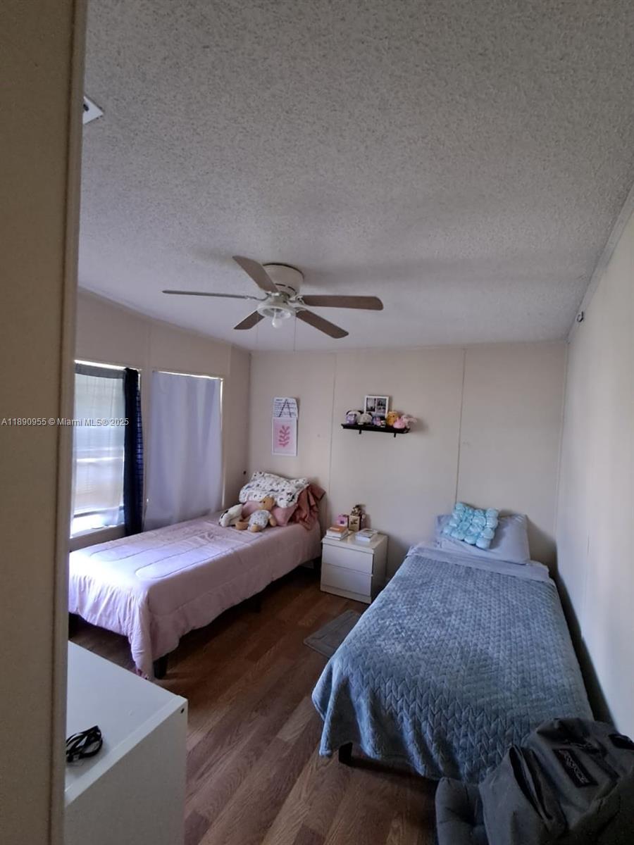 TROPICAL MOBILE HOME ESTA - Residential