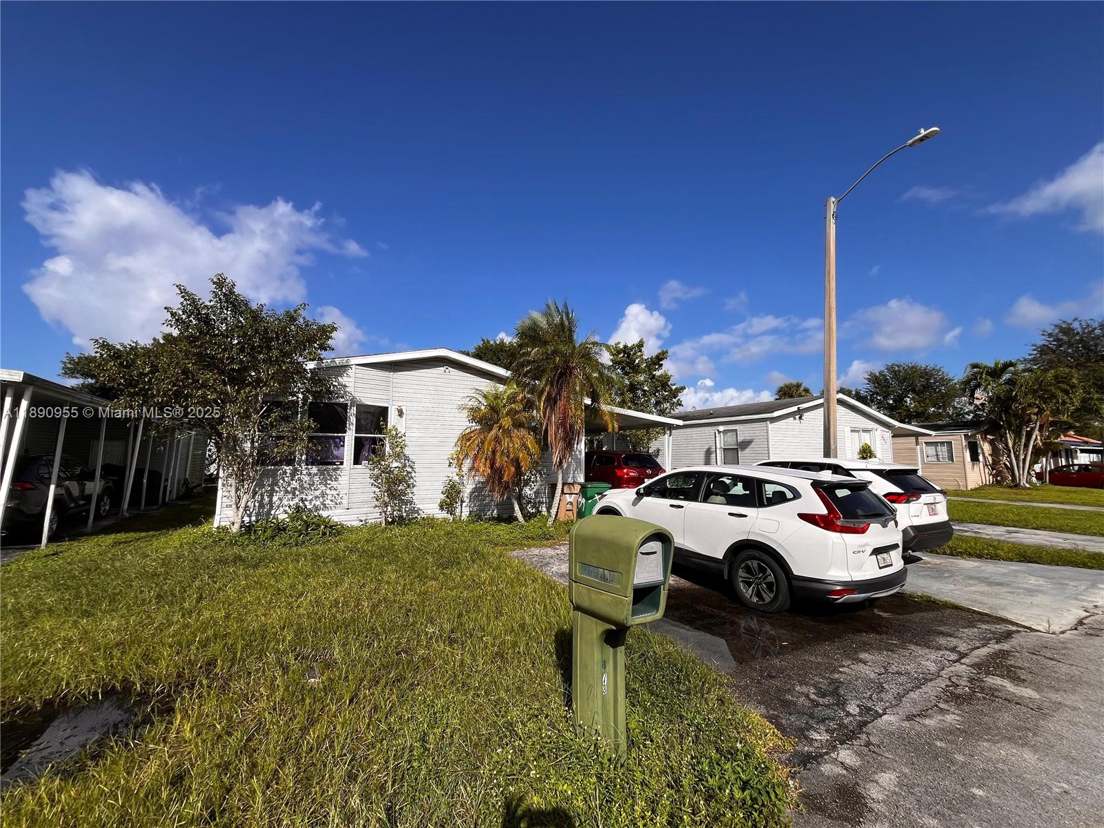 TROPICAL MOBILE HOME ESTA - Residential
