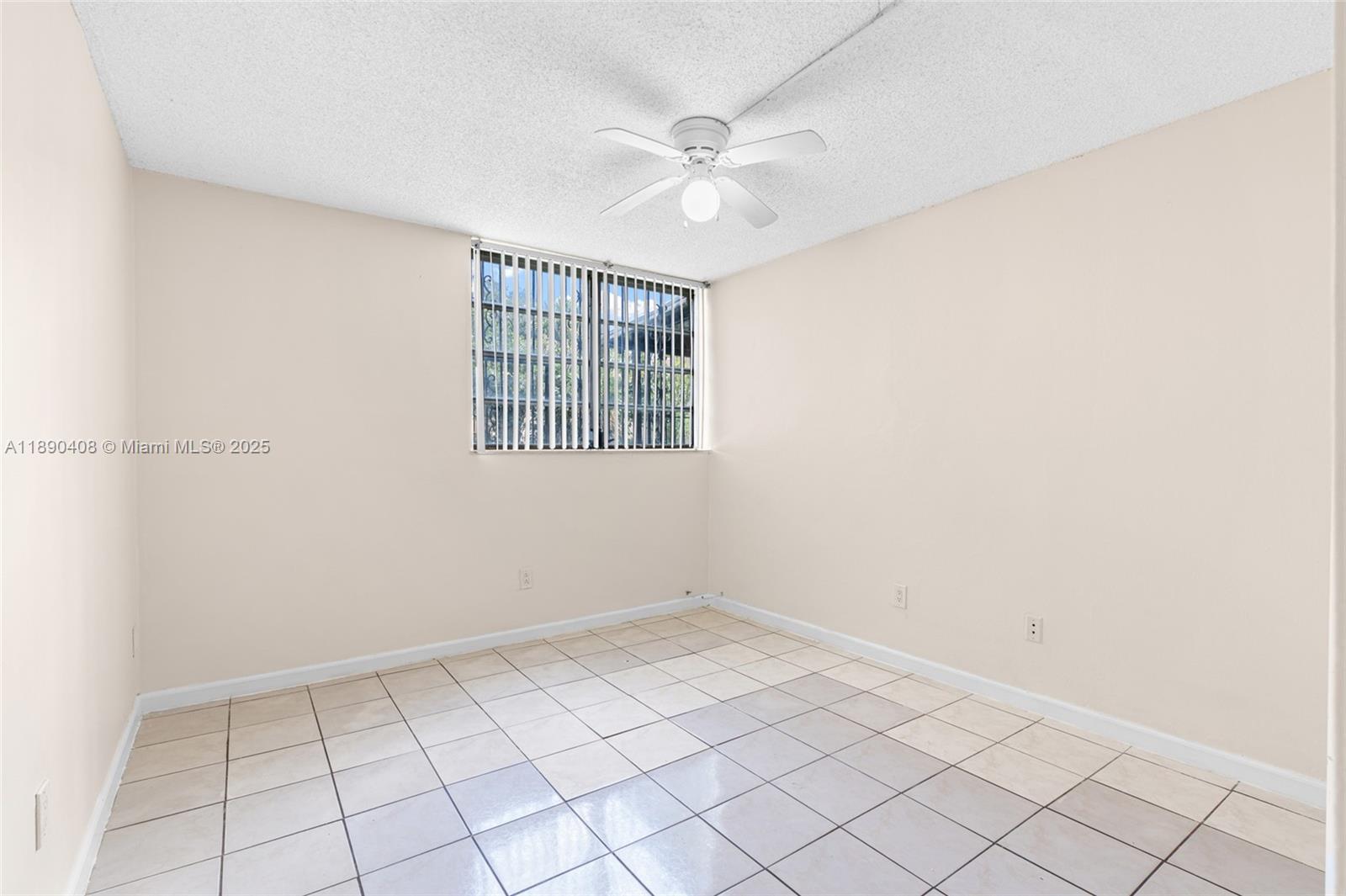 PINESIDE CONDO NO 1 - Residential