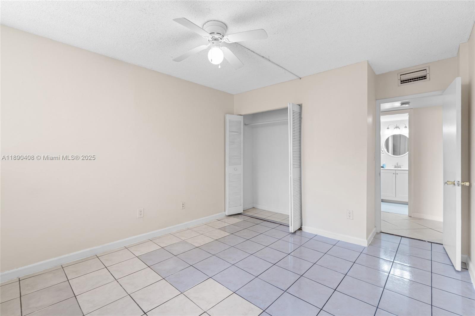 PINESIDE CONDO NO 1 - Residential