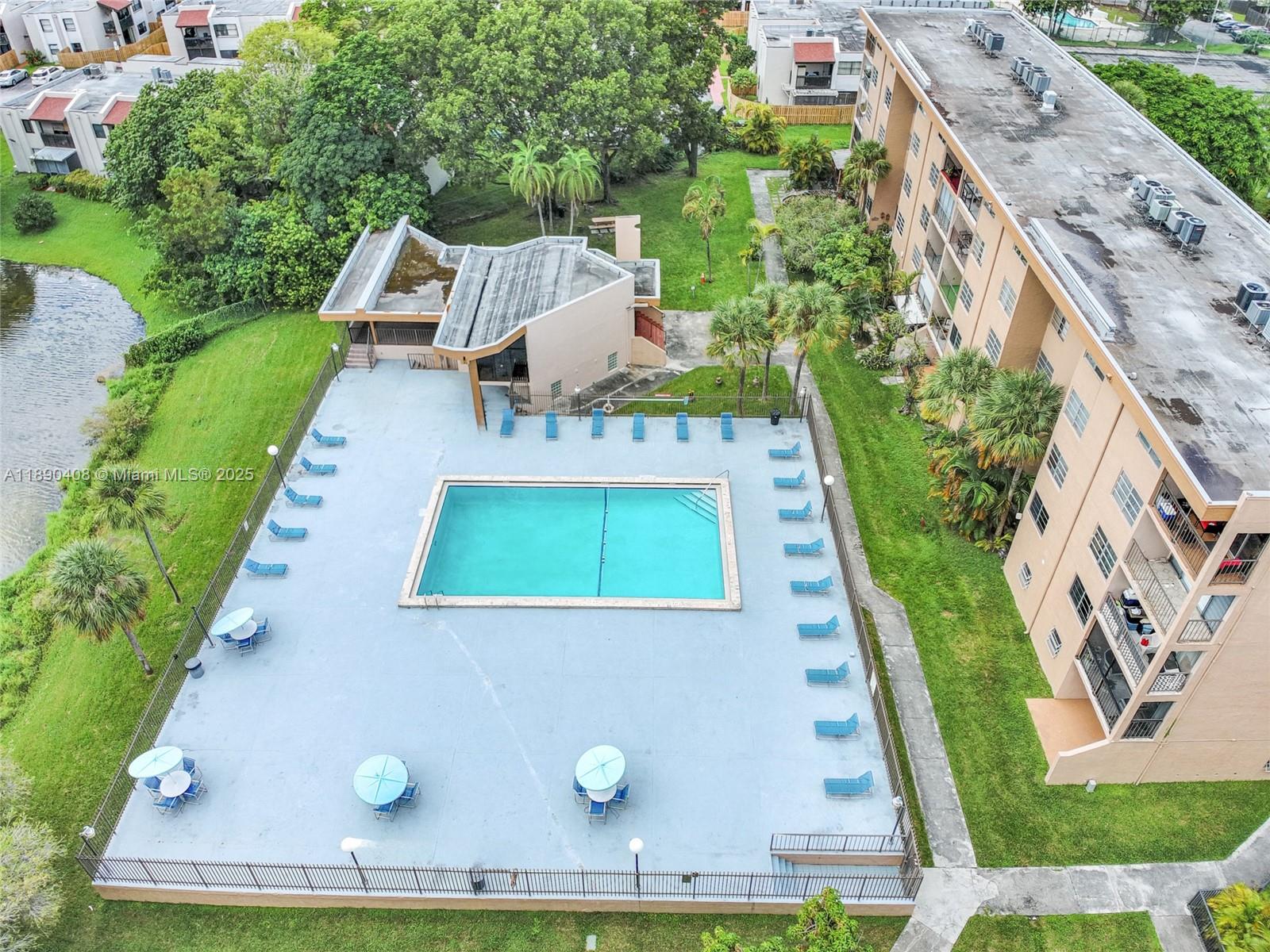 PINESIDE CONDO NO 1 - Residential