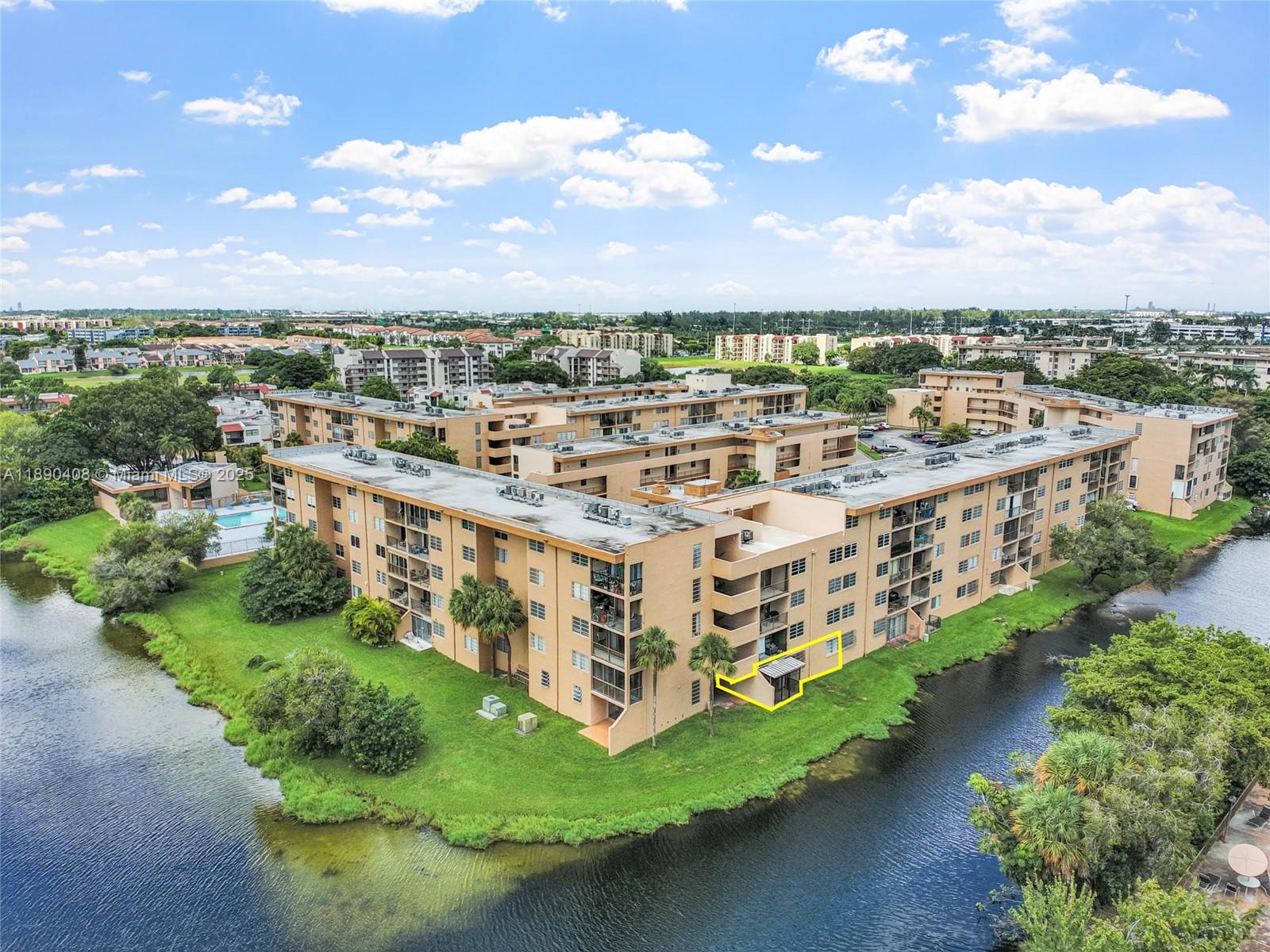 8895 Fontainebleau Blvd 107
