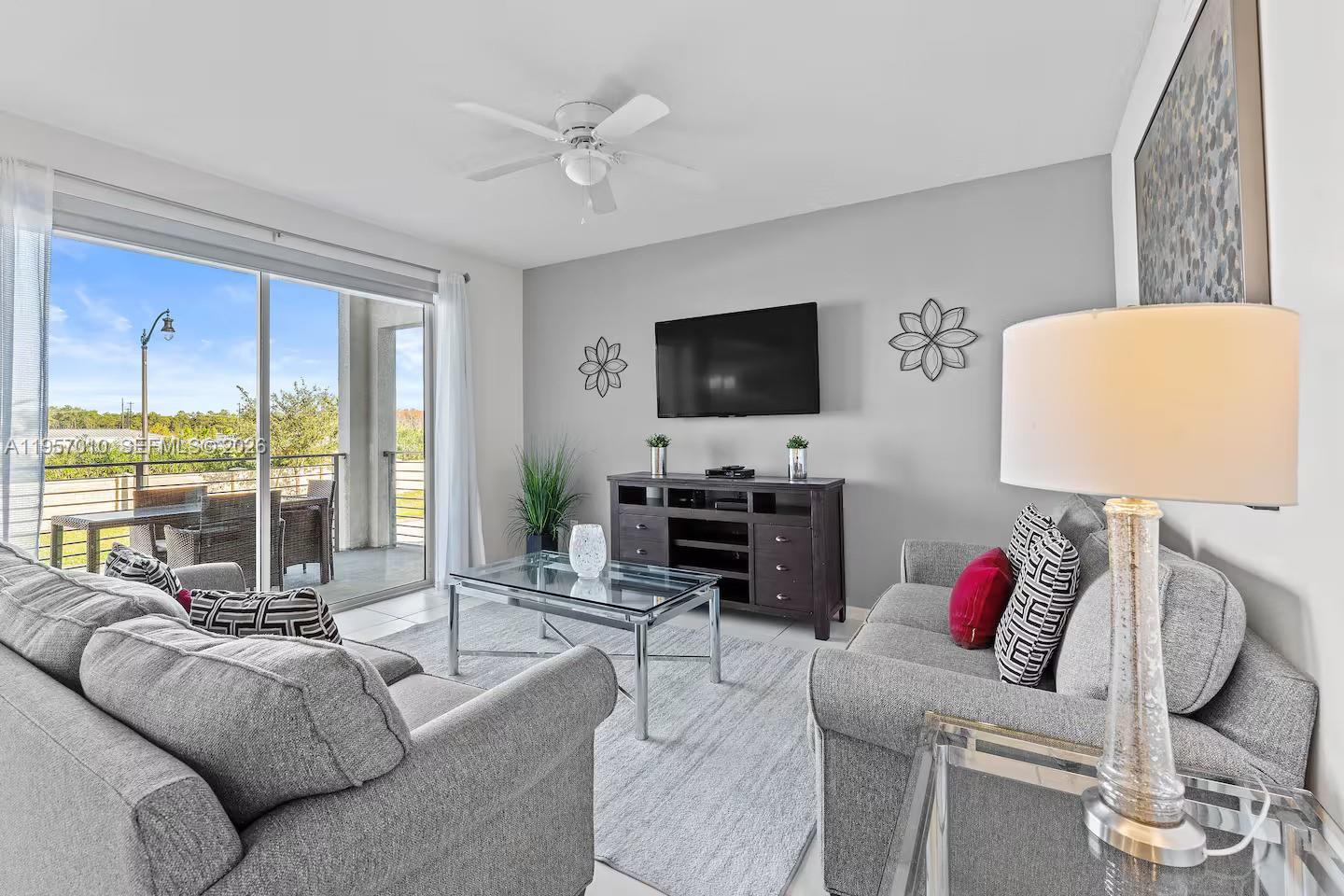 THE TERRACES AT STOREY LA - Residential